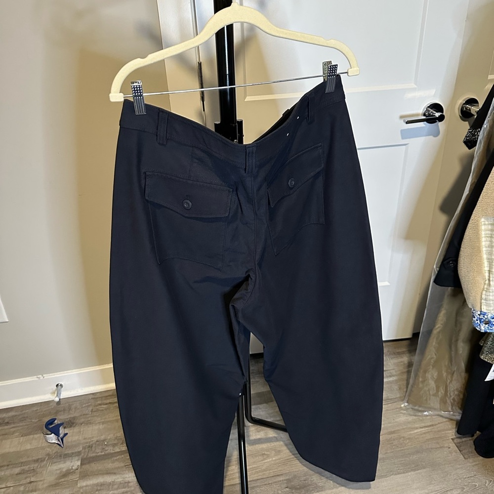 Uniqlo Barrel Wide Leg Pants in Navy - Picture 3 of 3